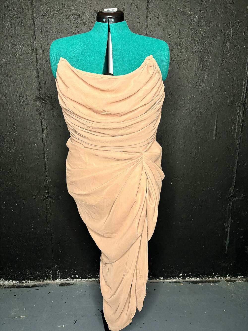 Pretty Little Thing Bodycon Dress Womens Size 18 Nude Cup Detail Chiffon Drape